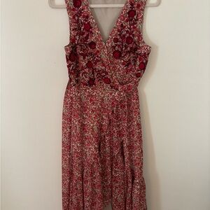 Ranna Gill Red Floral V-Neck Midi Dress